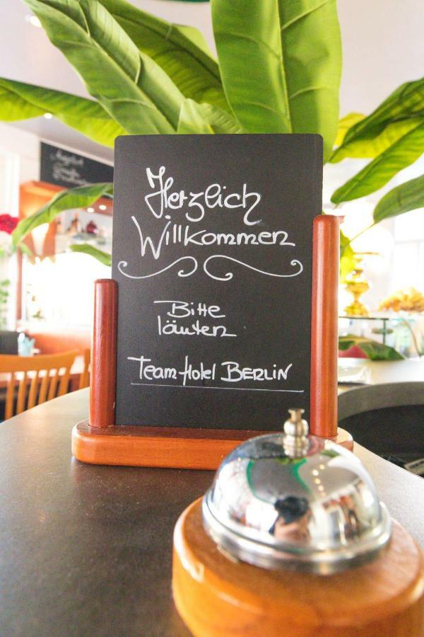 Hotel Berlin Schwetzingen Bagian luar foto